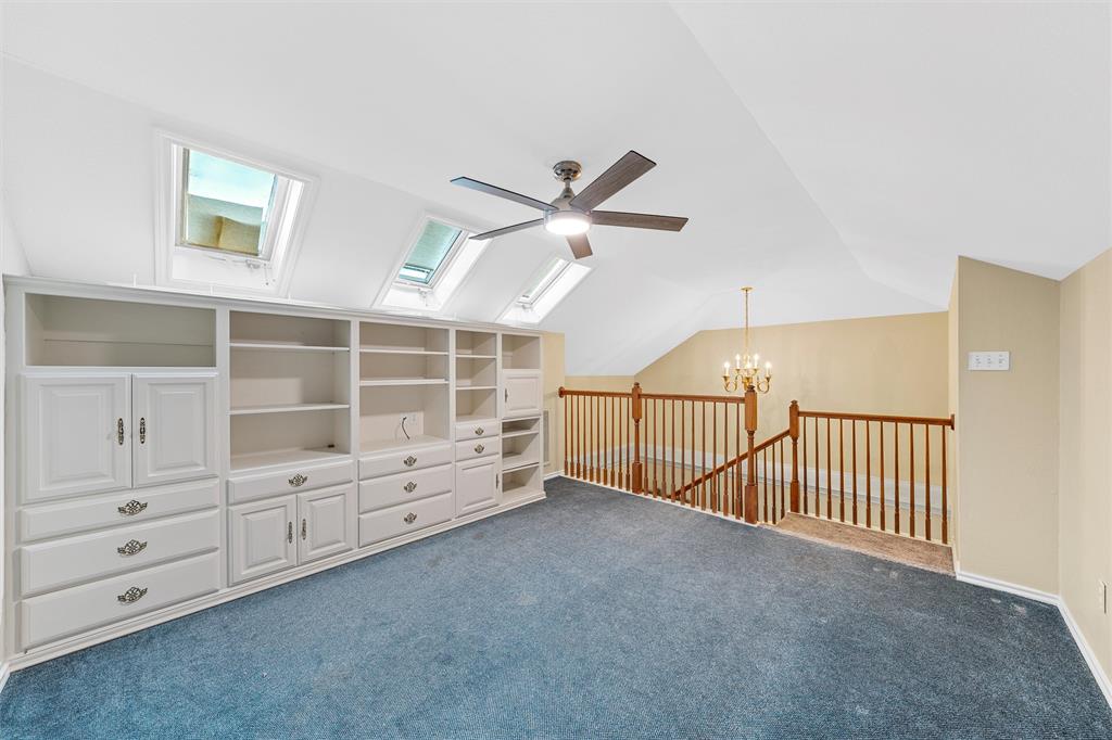 Woodway, Texas, 76712, United States, 5 Bedrooms Bedrooms, ,3 BathroomsBathrooms,Residential,For Sale,1890090