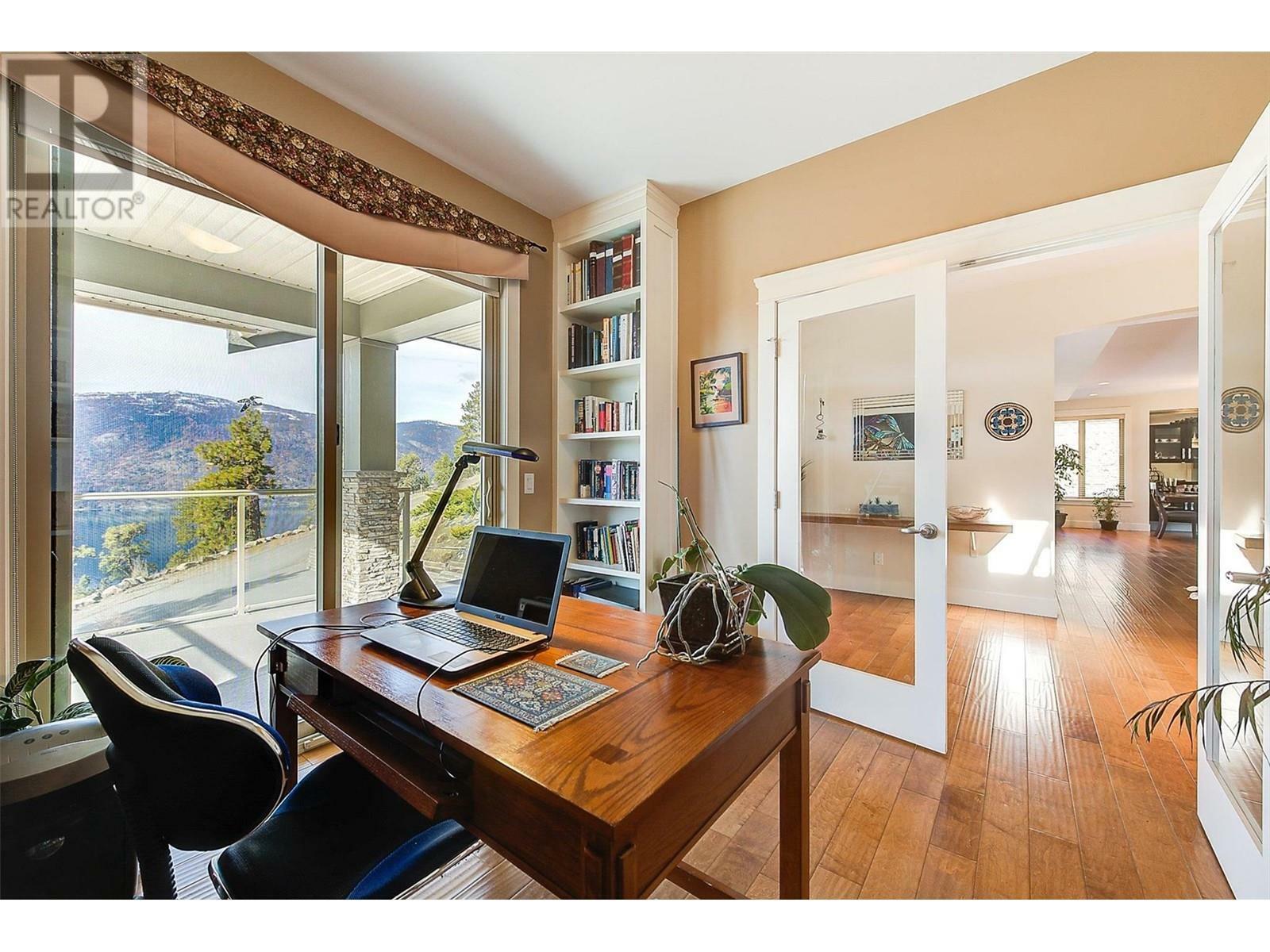 KELOWNA, British Columbia, V1V 2R1, CA, 4 Bedrooms Bedrooms, ,3 BathroomsBathrooms,Residential,For Sale,1839022