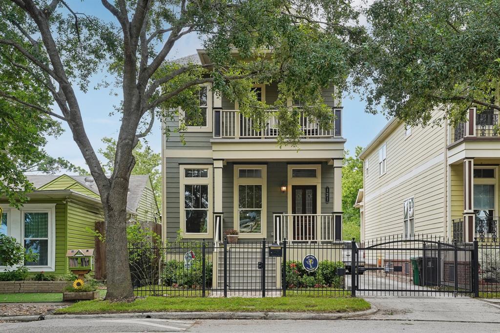 Houston, Texas, 77008, United States, 3 Bedrooms Bedrooms, ,3 BathroomsBathrooms,Residential,For Sale,1931769