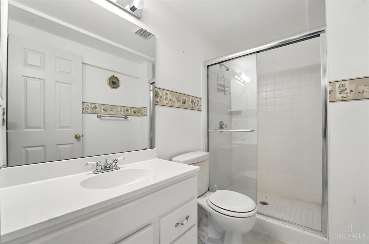 Mason, Ohio, 45040, United States, 4 Bedrooms Bedrooms, ,3 BathroomsBathrooms,Residential,For Sale,1934204