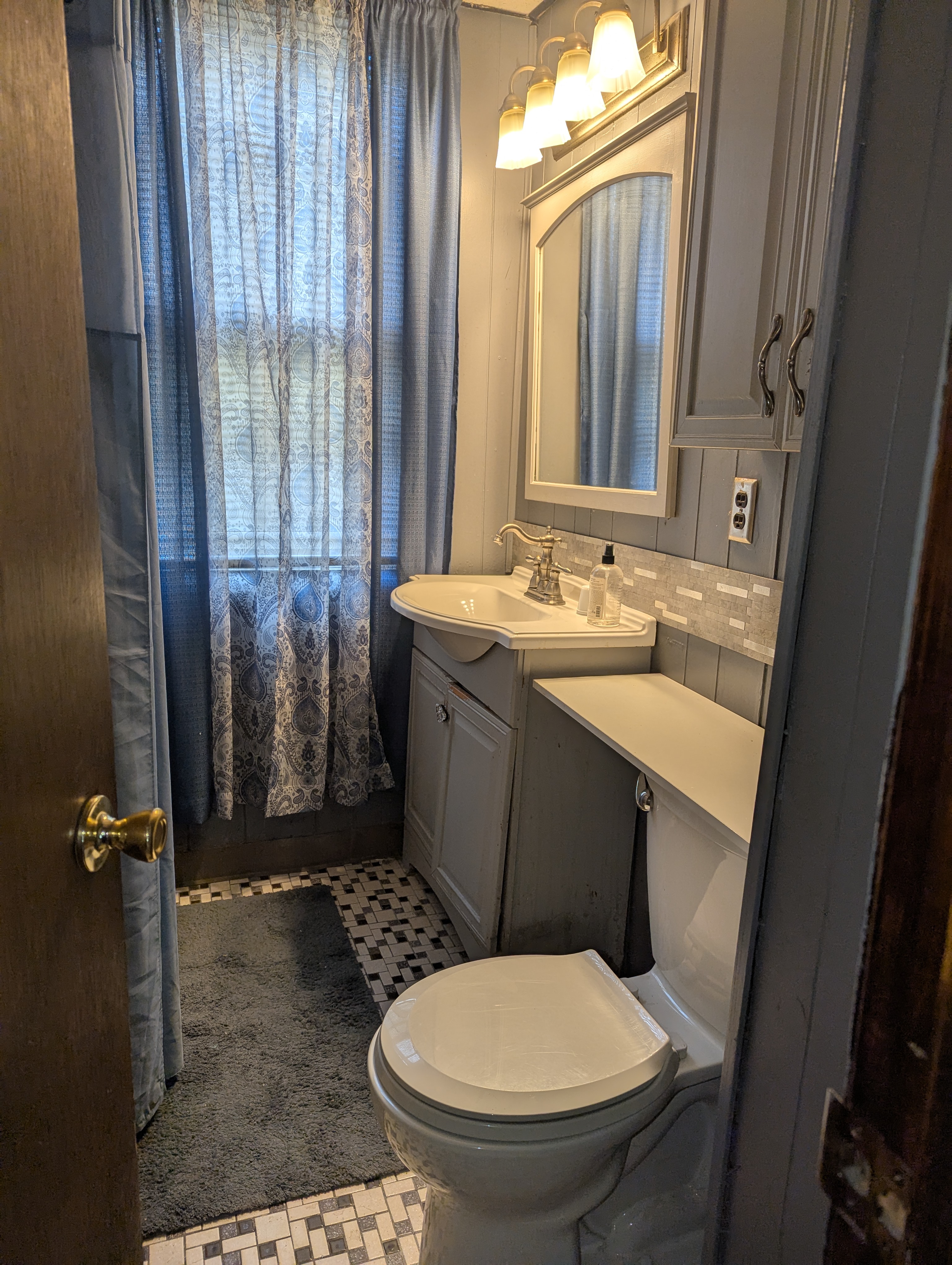 East Boston, Massachusetts, 02128, United States, 6 Bedrooms Bedrooms, ,3 BathroomsBathrooms,Residential,For Sale,1751037