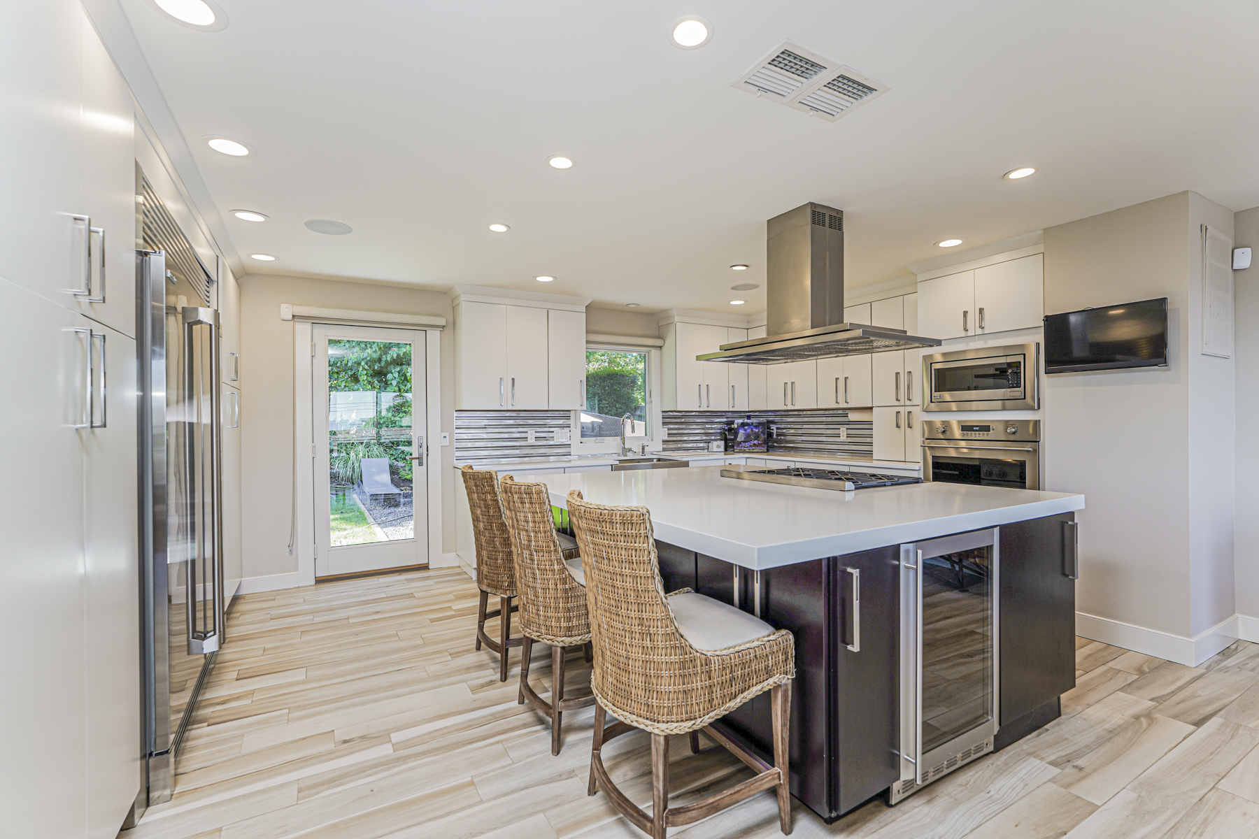 Staten Island, New York, 10304, United States, 4 Bedrooms Bedrooms, ,4 BathroomsBathrooms,Residential,For Sale,1949787