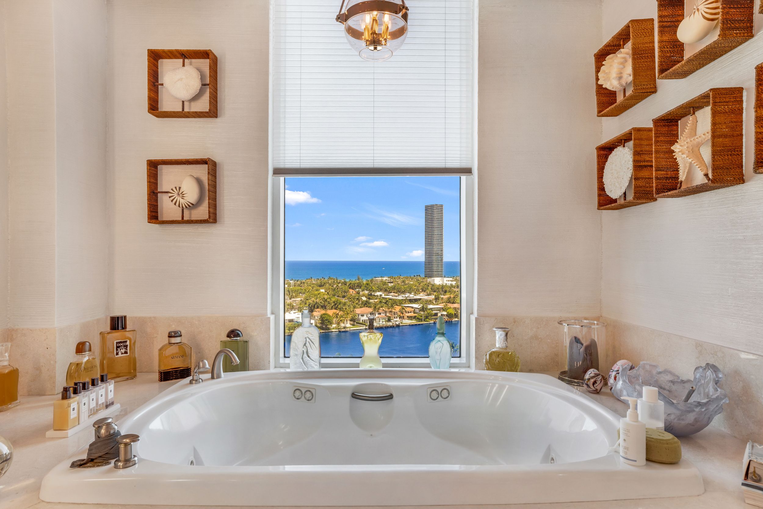  20155 NE 38th Ct, Aventura, FL, 33180 - 物件實景