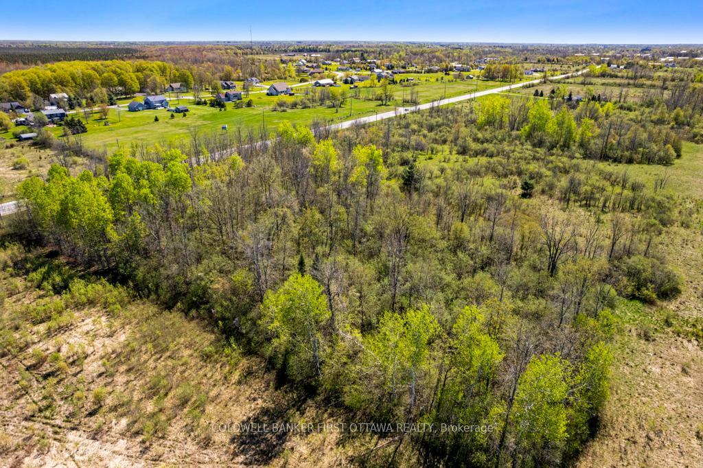 TAY VALLEY, Ontario, K7H 3C9, CA, ,Residential,For Sale,1865372