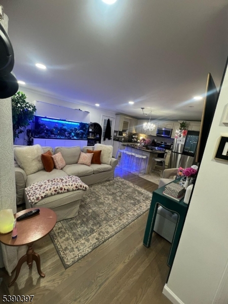 Linden City, New Jersey, 07036, United States, 3 Bedrooms Bedrooms, ,2 BathroomsBathrooms,Residential,For Sale,1966436