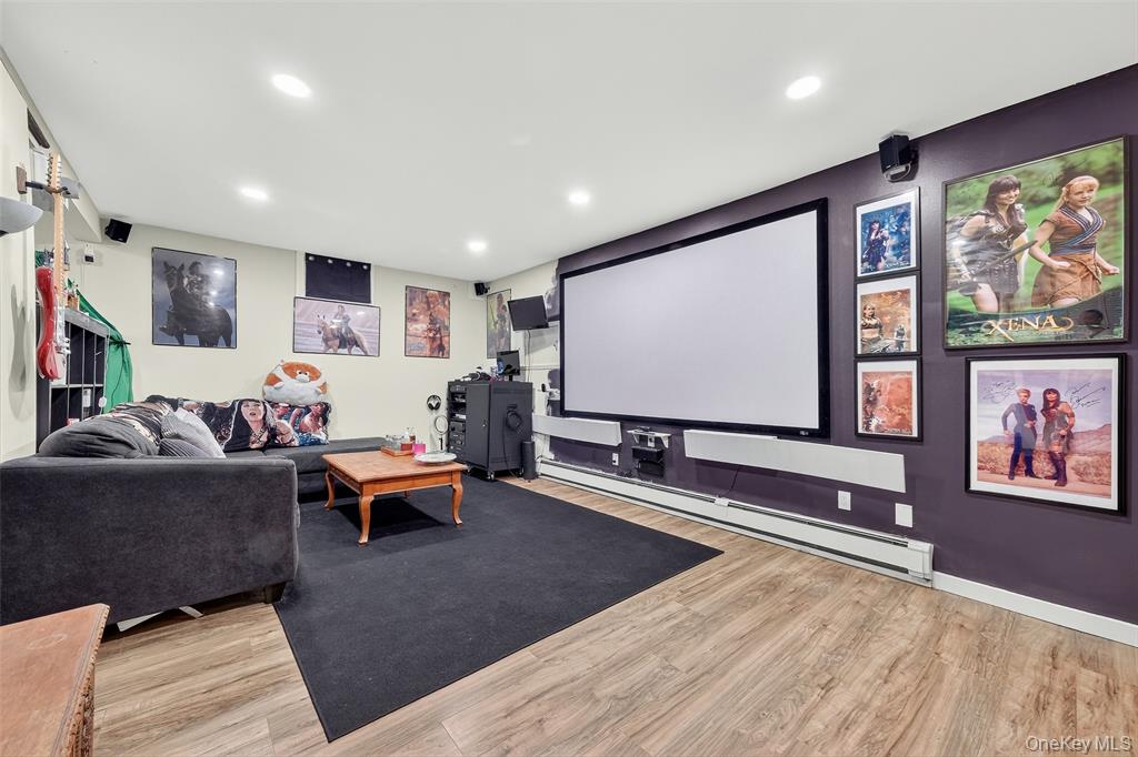 New Windsor, New York, 12553, United States, 4 Bedrooms Bedrooms, ,2 BathroomsBathrooms,Residential,For Sale,1977430