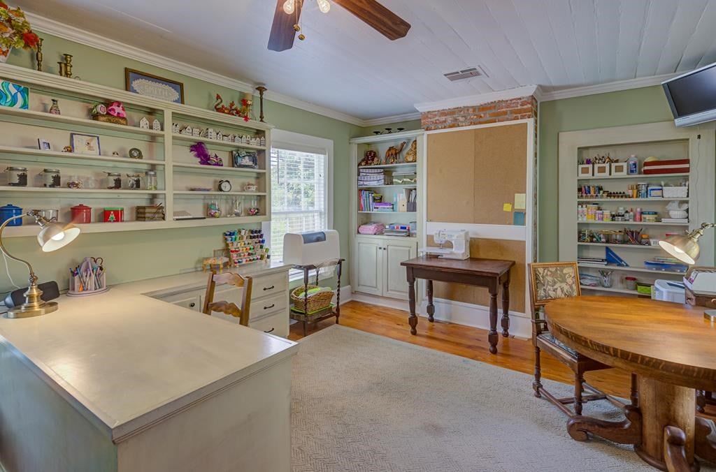 Vicksburg, Mississippi, 39180, United States, 4 Bedrooms Bedrooms, ,4 BathroomsBathrooms,Residential,For Sale,1778903