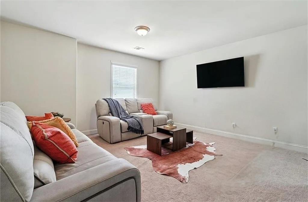 Atlanta, Georgia, 30331, United States, 5 Bedrooms Bedrooms, ,4 BathroomsBathrooms,Residential,For Sale,1933475