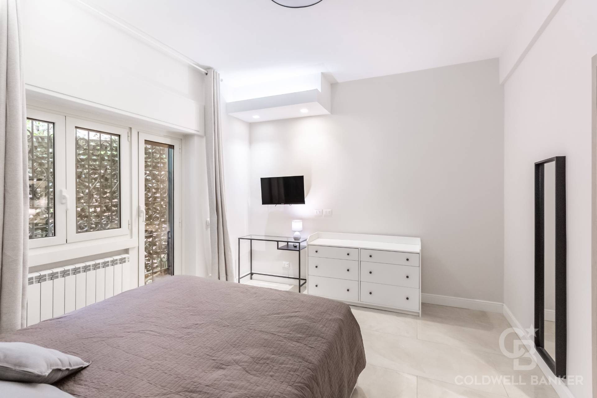 Roma, Roma, 00100, IT, 3 Bedrooms Bedrooms, ,3 BathroomsBathrooms,Residential,For Sale,1932847