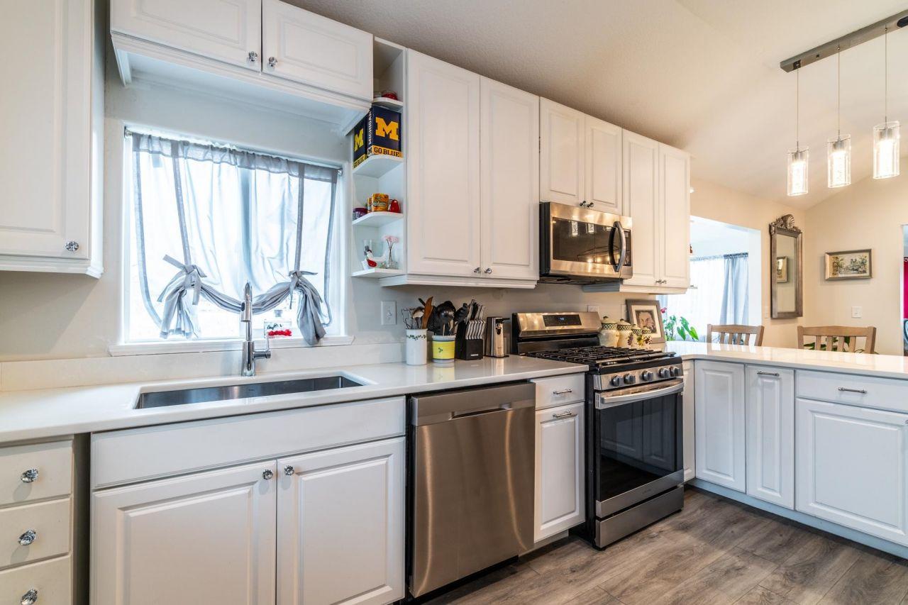 Angola, Indiana, 46703, United States, 2 Bedrooms Bedrooms, ,2 BathroomsBathrooms,Residential,For Sale,1768550