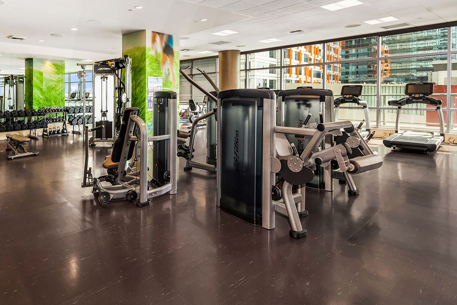  650 Bellevue Wy NE, Bellevue, WA 98004 - 物件實景