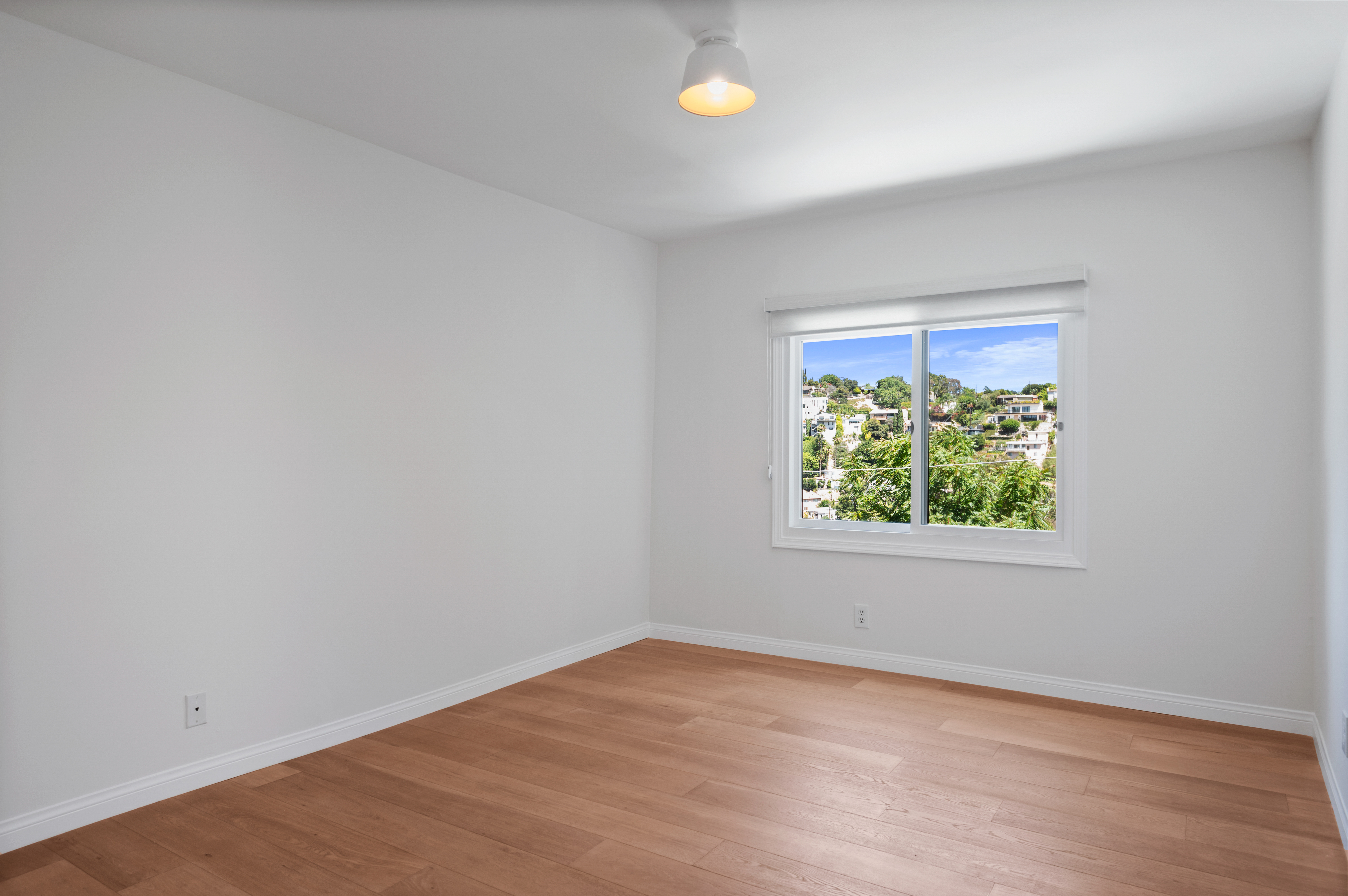  1662 Rotary Drive, Los Angeles, CA 90026 - 物件實景