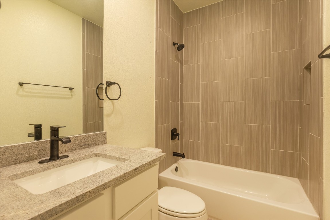 Bastrop, Texas, 78602, United States, 5 Bedrooms Bedrooms, ,4 BathroomsBathrooms,Residential,For Sale,1885305