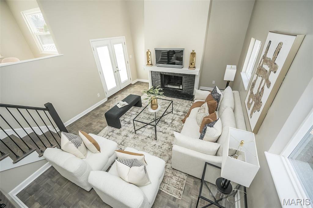 St Louis, Missouri, 63105, United States, 4 Bedrooms Bedrooms, ,4 BathroomsBathrooms,Residential,For Sale,1901233