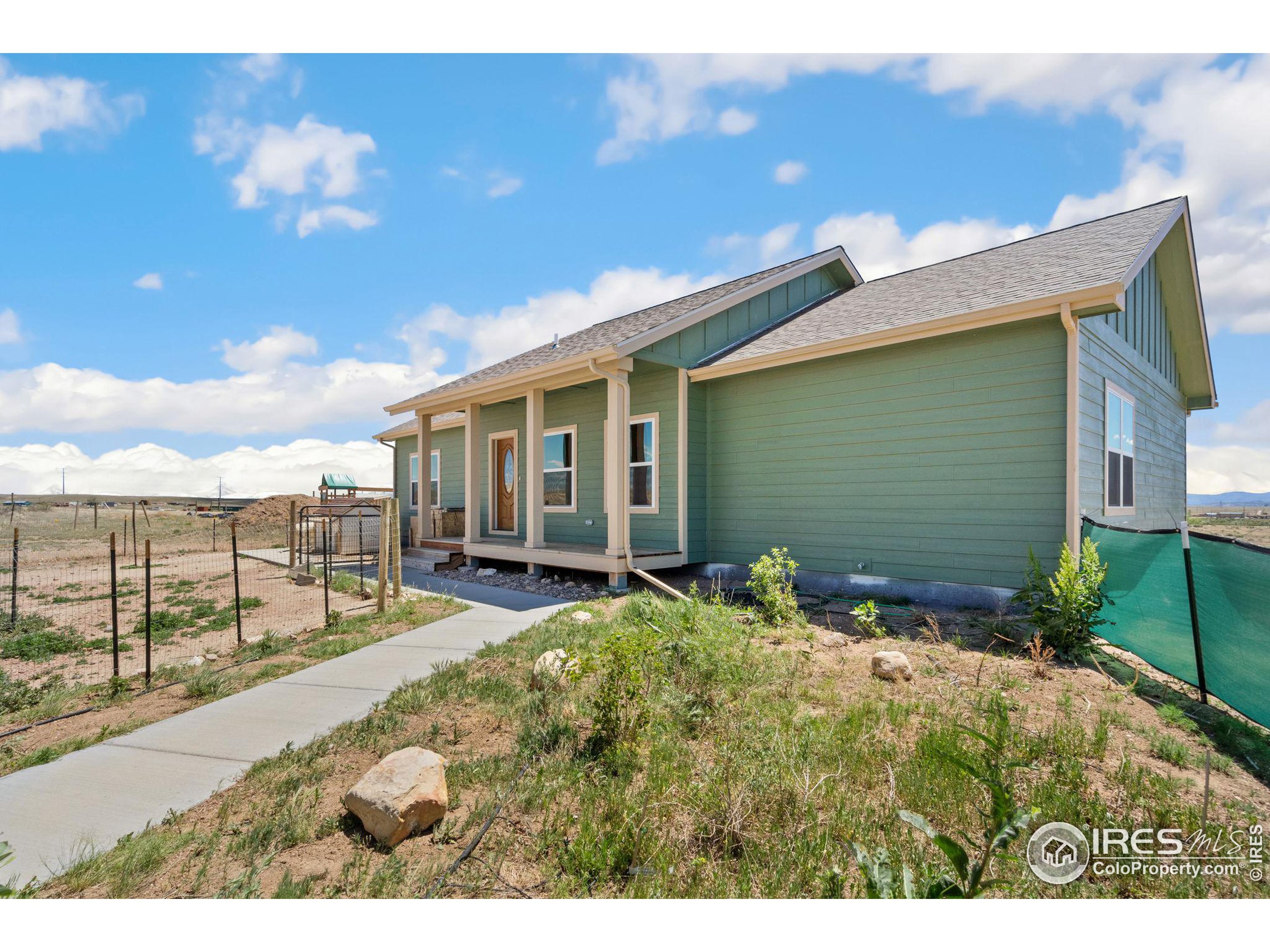 Wellington, Colorado, 80549, United States, 5 Bedrooms Bedrooms, ,3 BathroomsBathrooms,Residential,For Sale,1960485