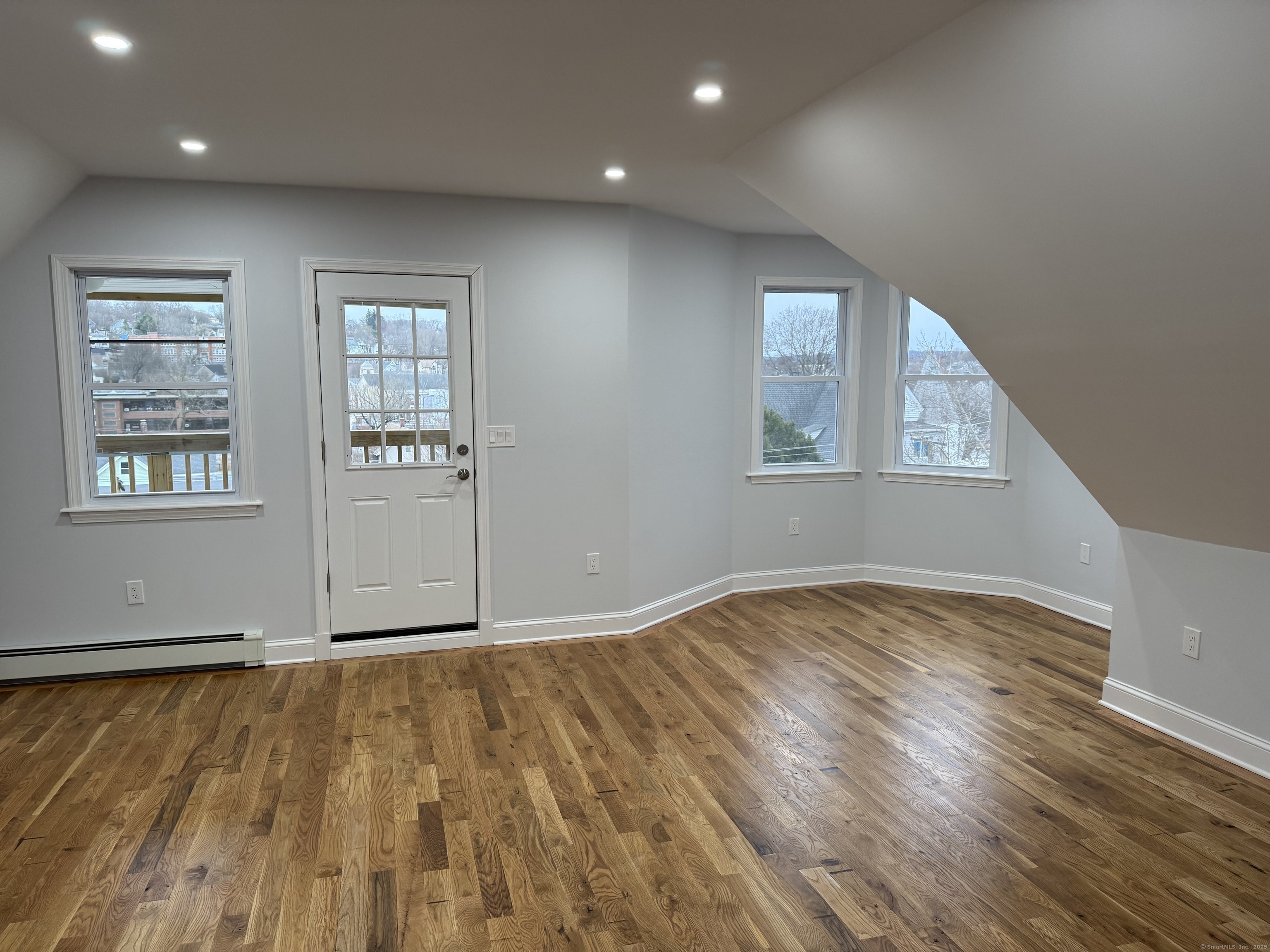 Waterbury, Connecticut, 06704, United States, 12 Bedrooms Bedrooms, ,3 BathroomsBathrooms,Residential,For Sale,1920350