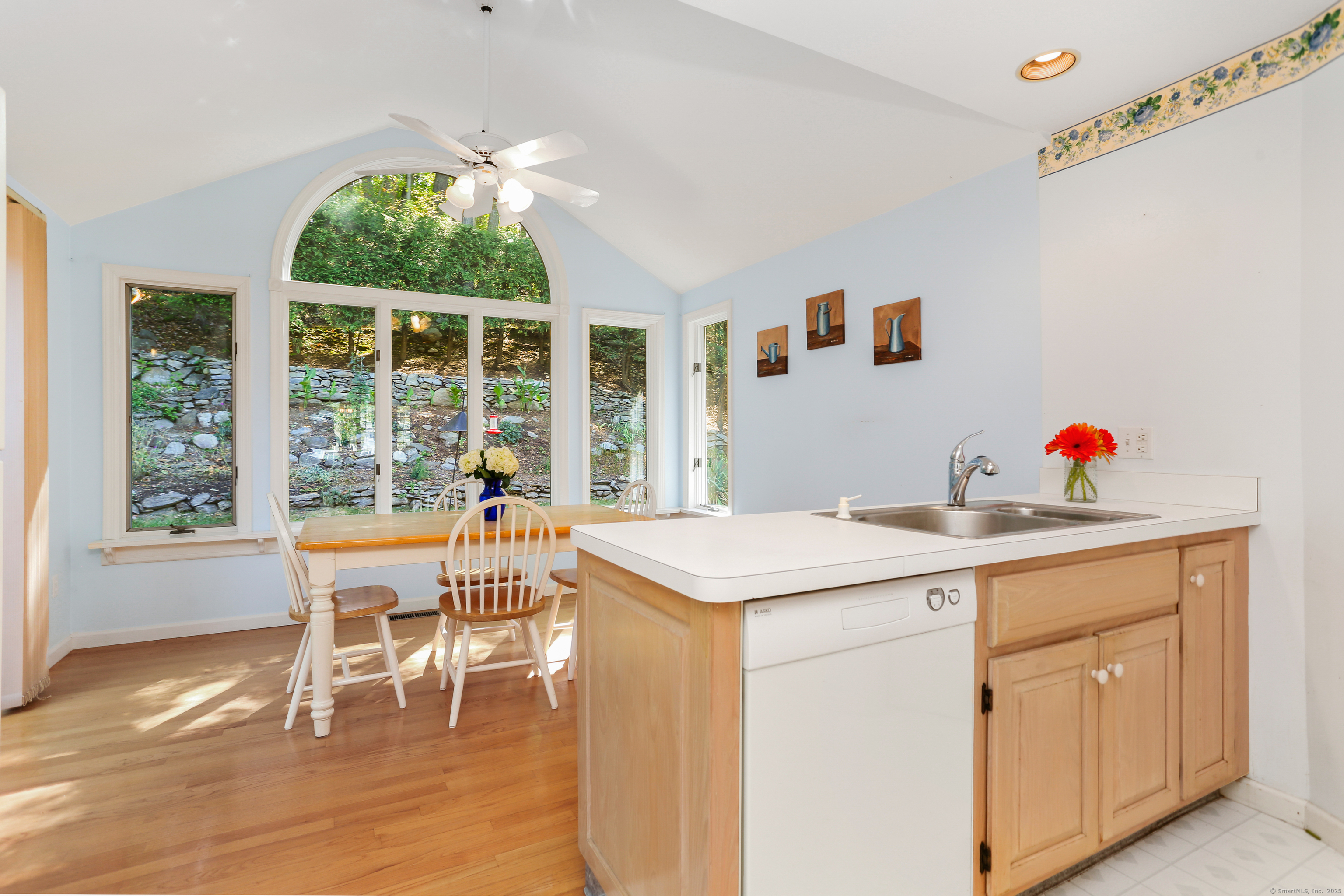 Fairfield, Connecticut, 06825, United States, 4 Bedrooms Bedrooms, ,3 BathroomsBathrooms,Residential,For Sale,1934186