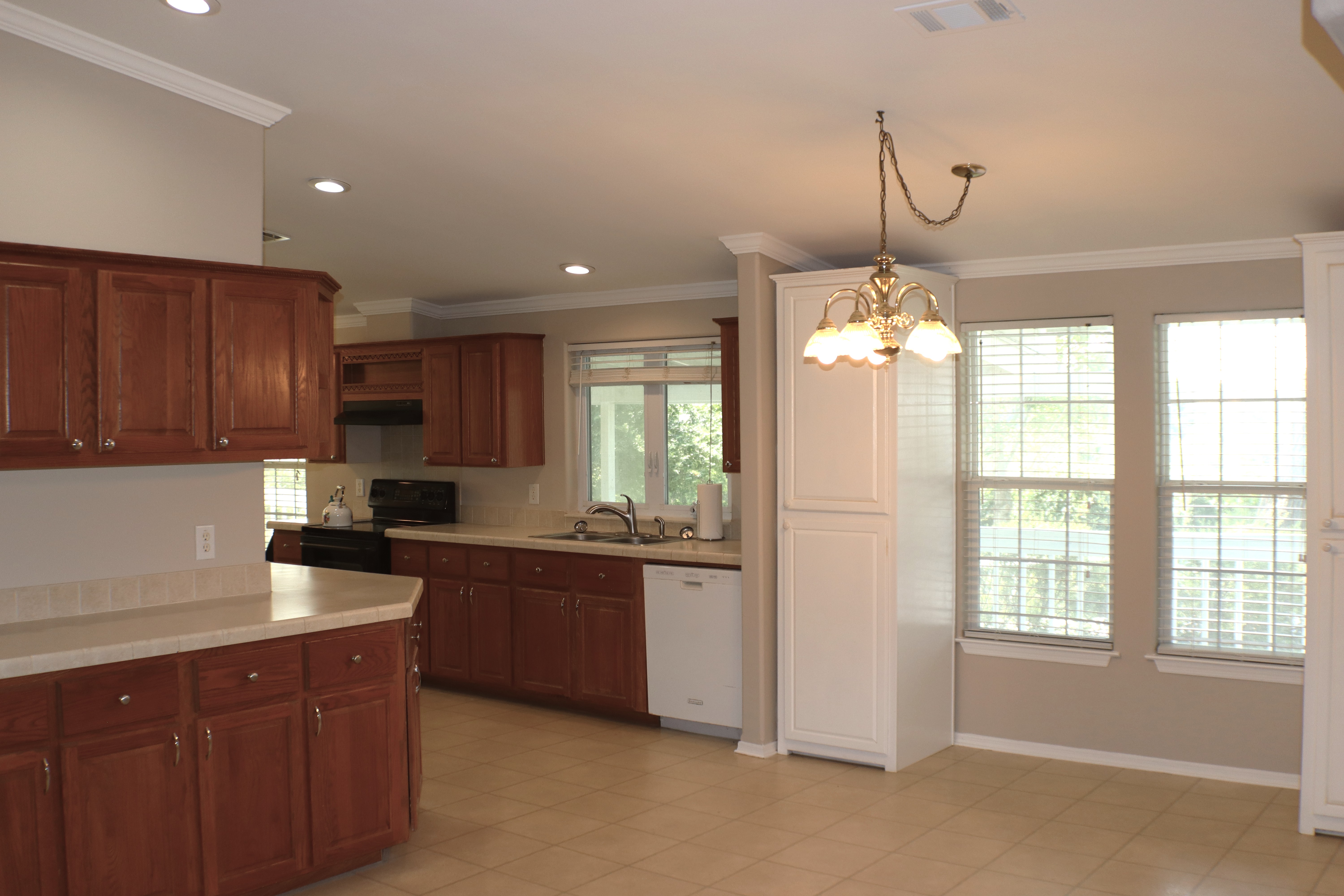 Greenville, Texas, 75402, United States, 3 Bedrooms Bedrooms, ,2 BathroomsBathrooms,Residential,For Sale,1978816