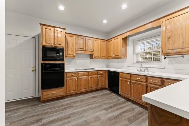 Suwanee, Georgia, 30024, United States, 4 Bedrooms Bedrooms, ,3 BathroomsBathrooms,Residential,For Sale,1979124