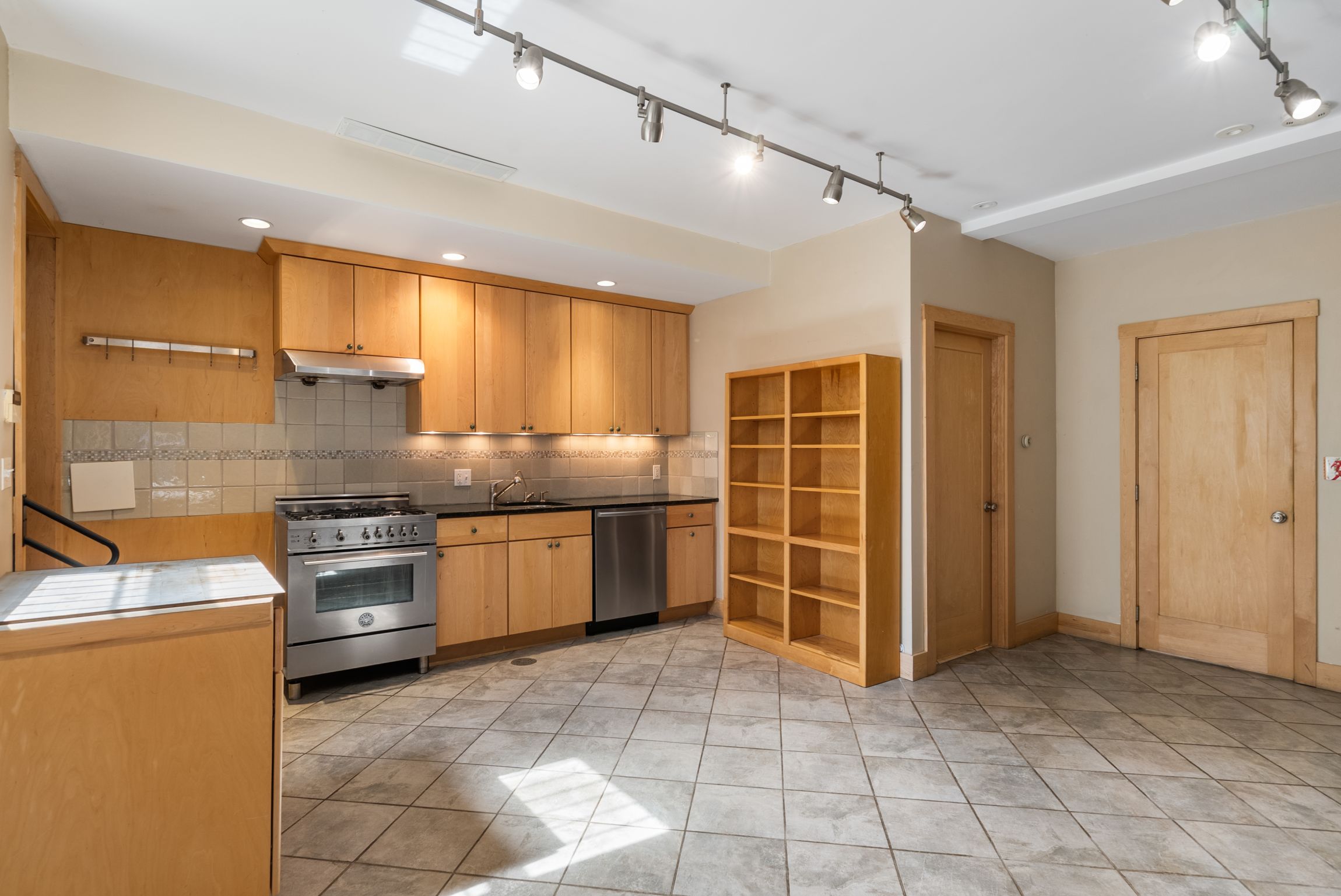  23 Cumberland St, Boston, MA, 02115 - 物件實景