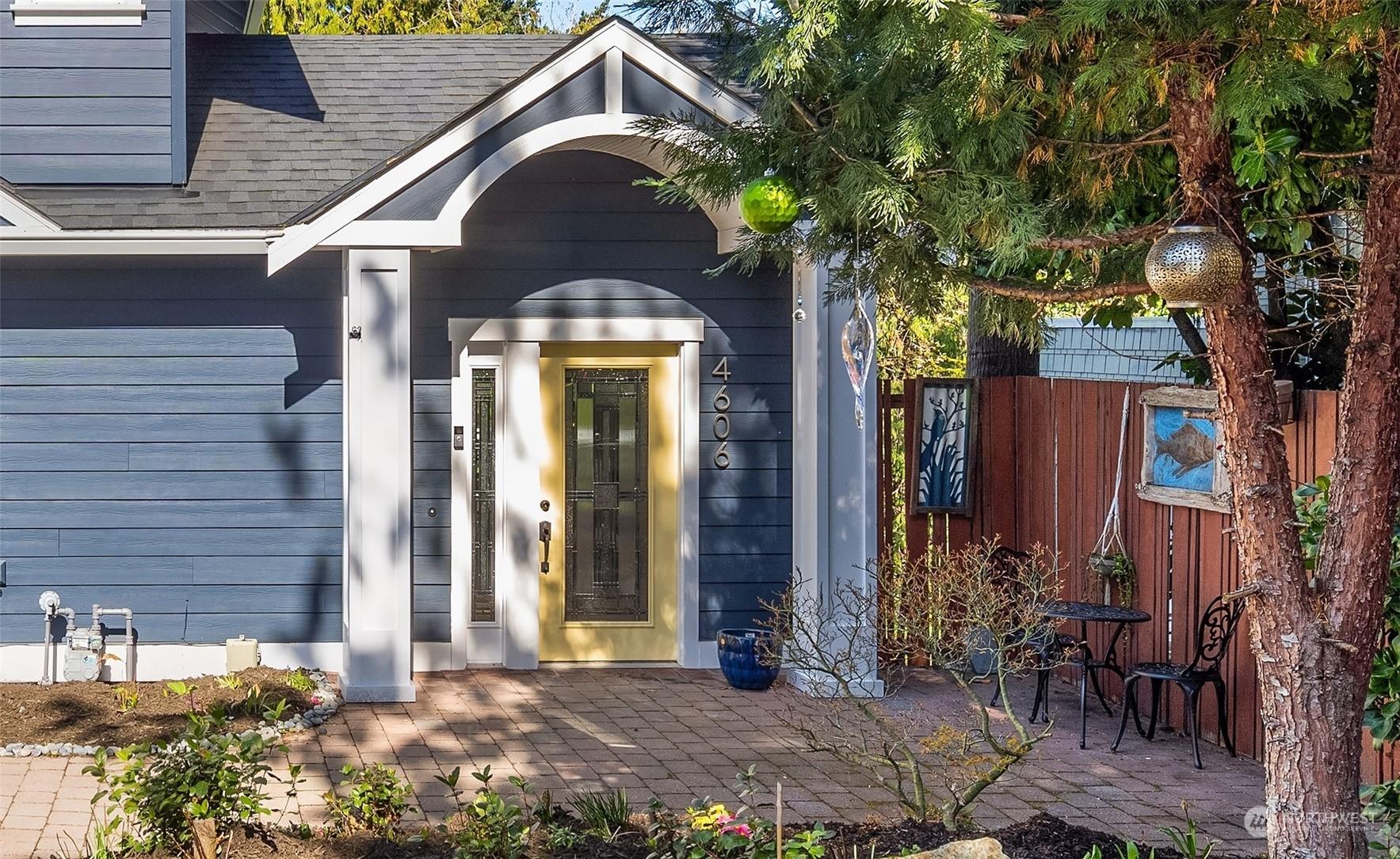 4606 MAPLE WAY, SEATTLE, Washington, 98136, United States, 3 Bedrooms Bedrooms, ,3 BathroomsBathrooms,Residential,For Sale,4606 MAPLE WAY,1629314