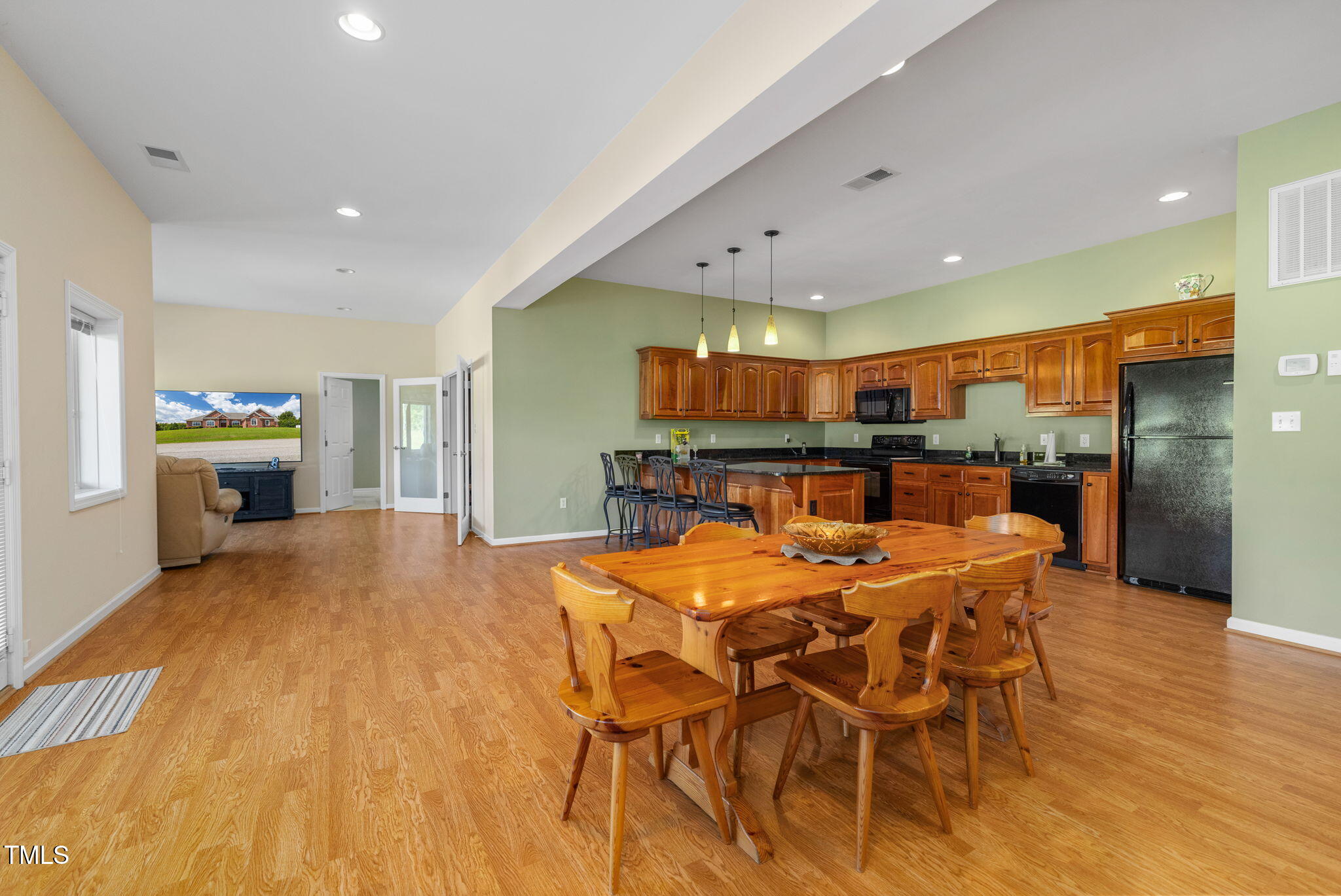 South Hill, Virginia, 23917, United States, 6 Bedrooms Bedrooms, ,5 BathroomsBathrooms,Residential,For Sale,1940439