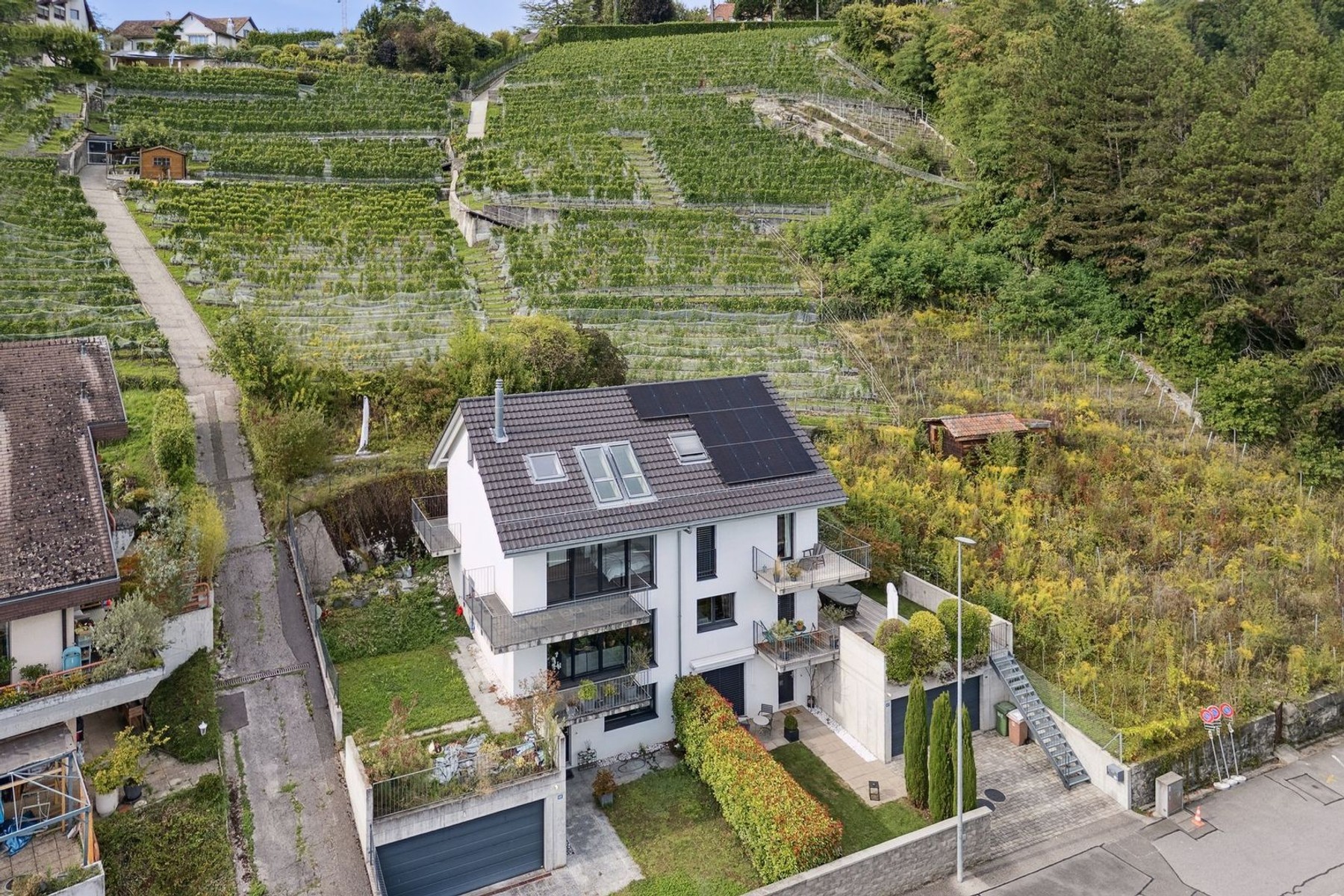  Spacious 200 m² townhouse with a view of the lake. - 物件實景