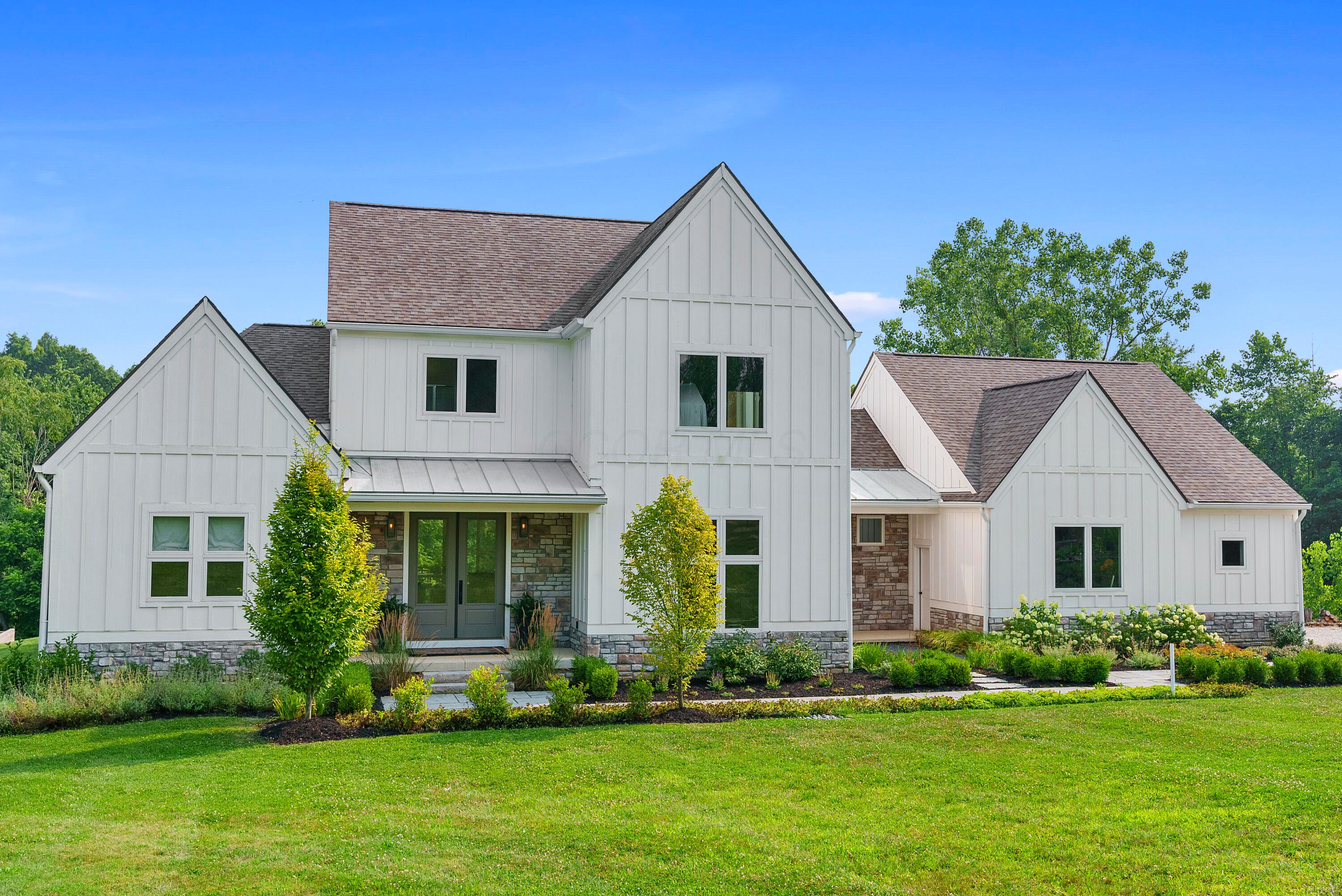Alexandria, Ohio, 43001, United States, 4 Bedrooms Bedrooms, ,4 BathroomsBathrooms,Residential,For Sale,1907180