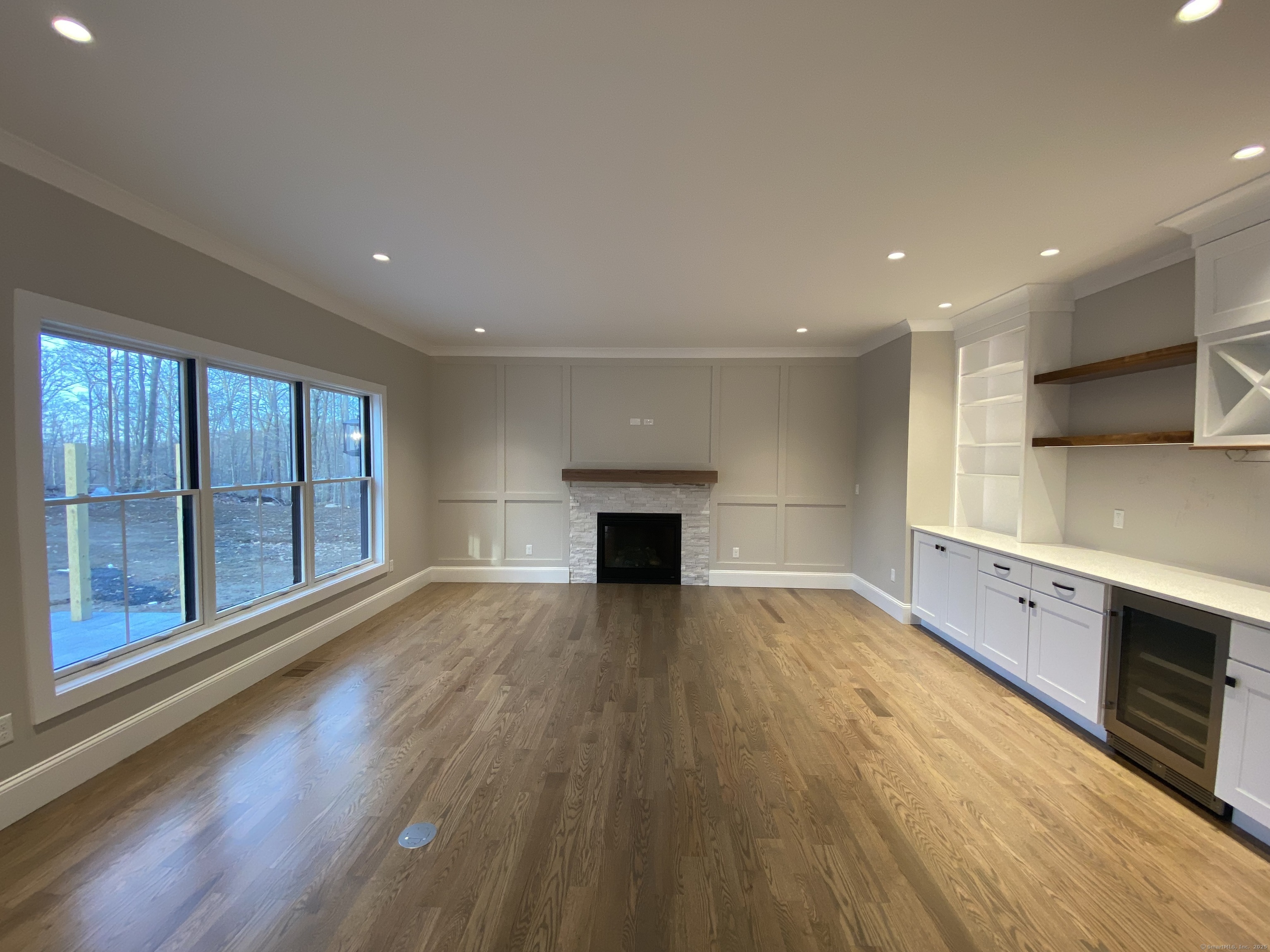 Southbury, Connecticut, 06488, United States, 4 Bedrooms Bedrooms, ,3 BathroomsBathrooms,Residential,For Sale,1941741