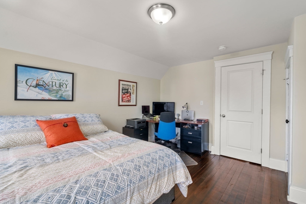 Somerville, Massachusetts, 02144, United States, 3 Bedrooms Bedrooms, ,3 BathroomsBathrooms,Residential,For Sale,1940459