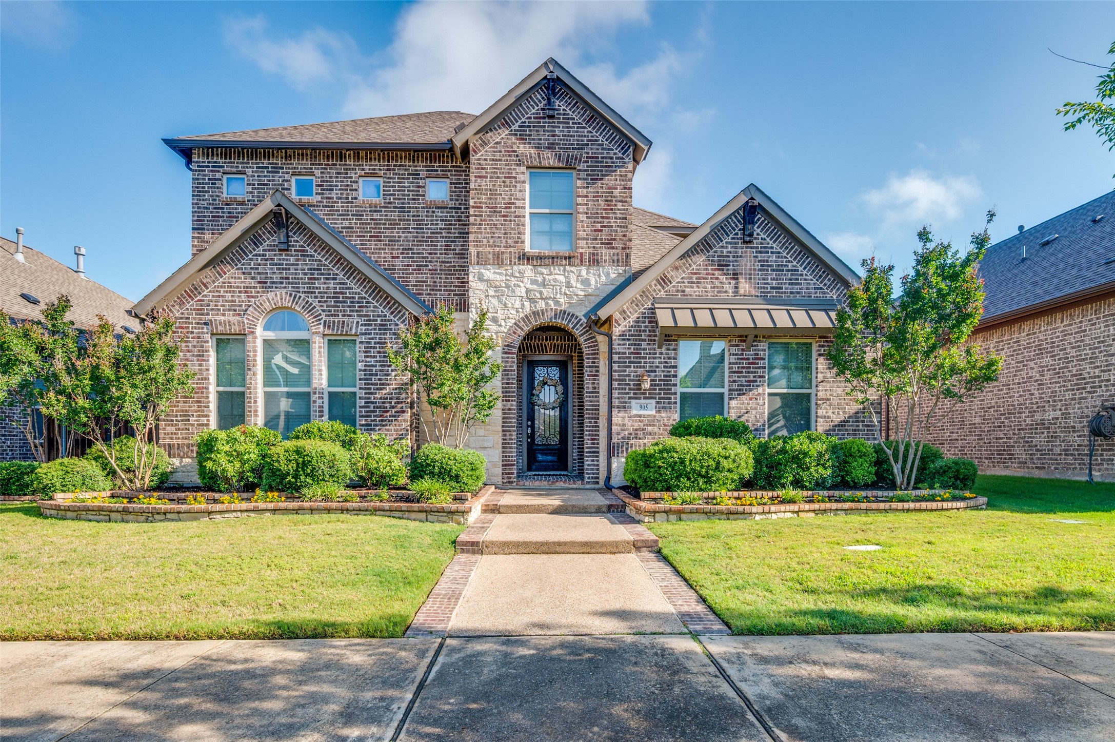 Arlington, Texas, 76005, United States, 4 Bedrooms Bedrooms, ,4 BathroomsBathrooms,Residential,For Sale,1857348