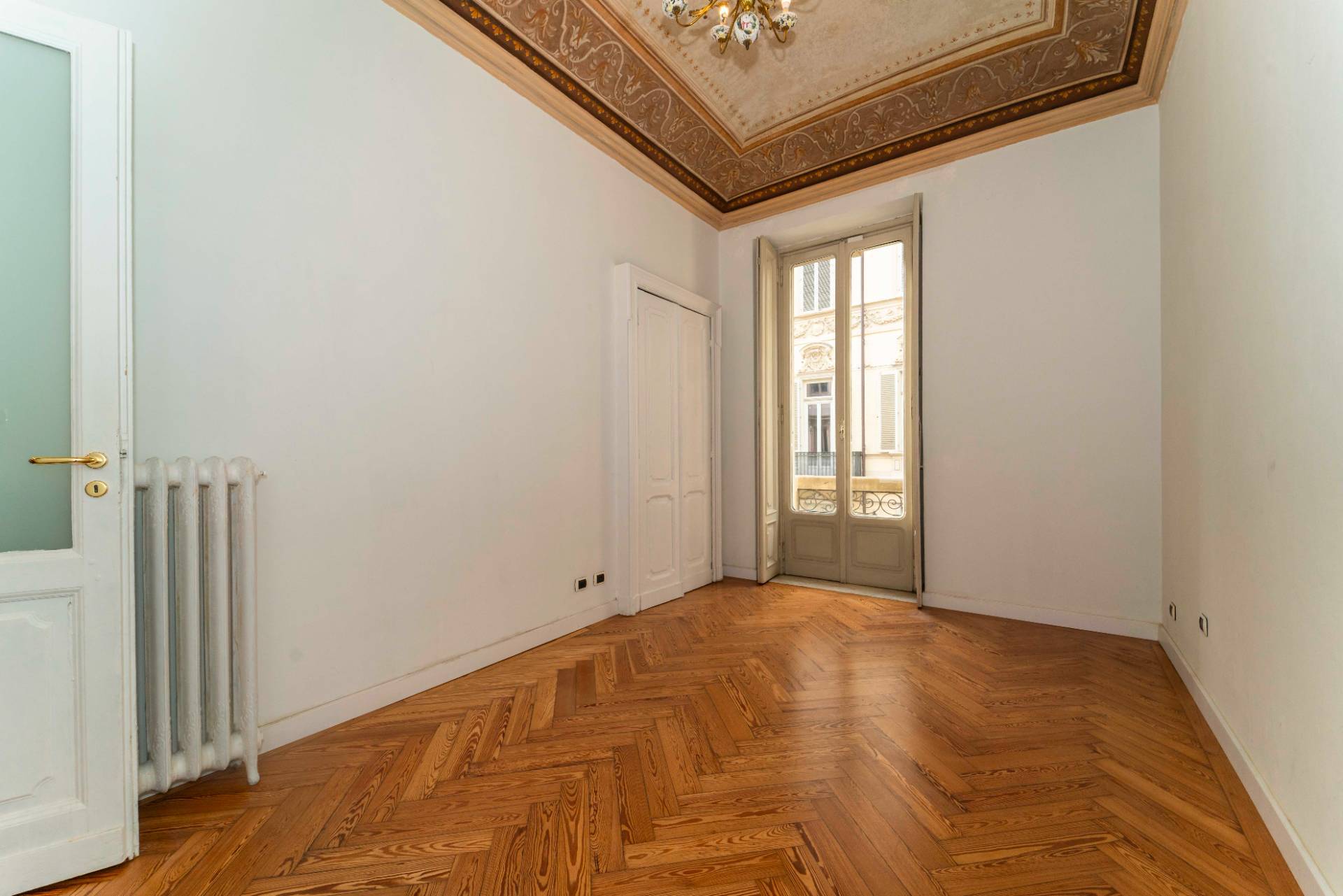 Torino, Torino, 10100, IT, 3 Bedrooms Bedrooms, ,4 BathroomsBathrooms,Residential,For Sale,1989307