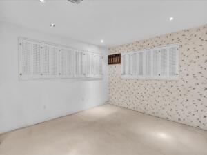 North Miami Beach, Florida, 33179, United States, 4 Bedrooms Bedrooms, ,2 BathroomsBathrooms,Residential,For Sale,1988572