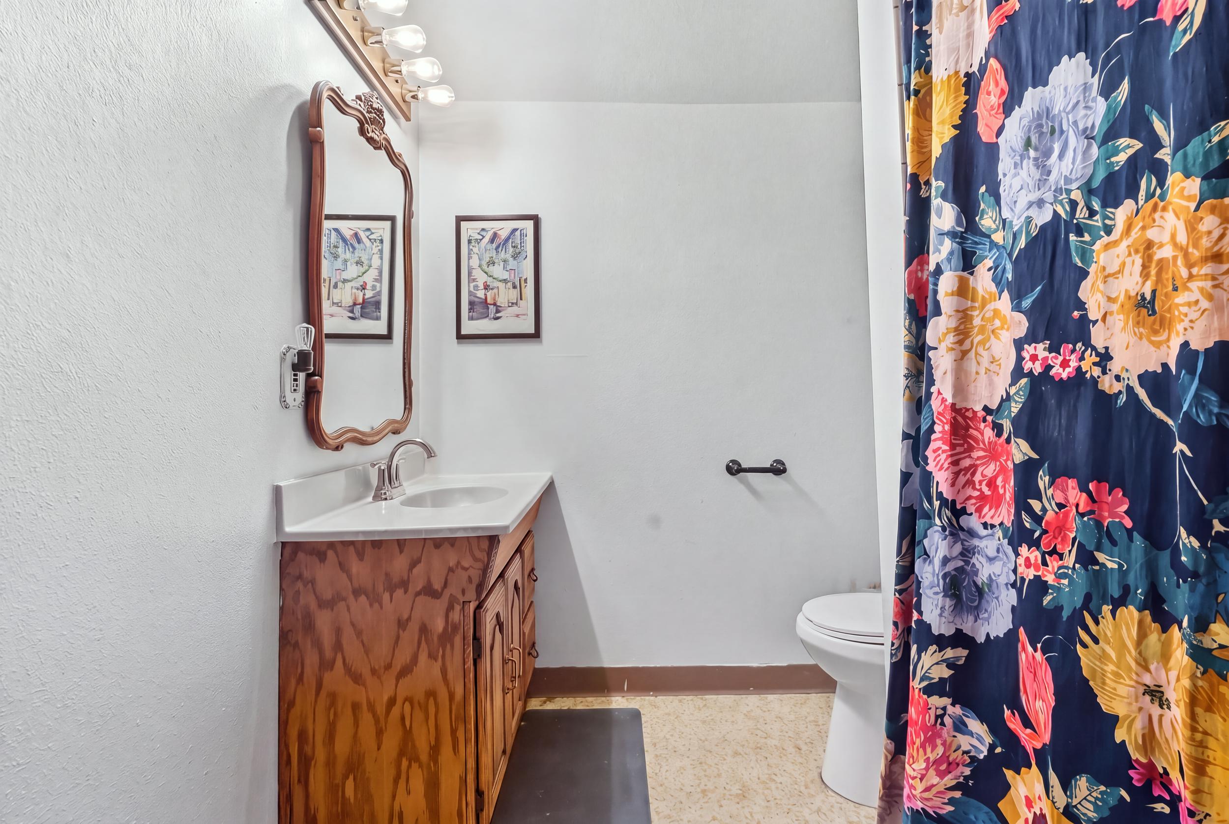 2651 Van Buren Place, Los Angeles, CA 90007 - 物件實景