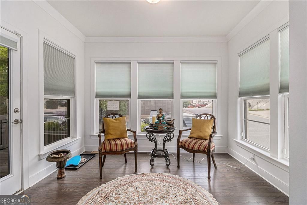 Atlanta, Georgia, 30324, United States, 4 Bedrooms Bedrooms, ,5 BathroomsBathrooms,Residential,For Sale,1909913