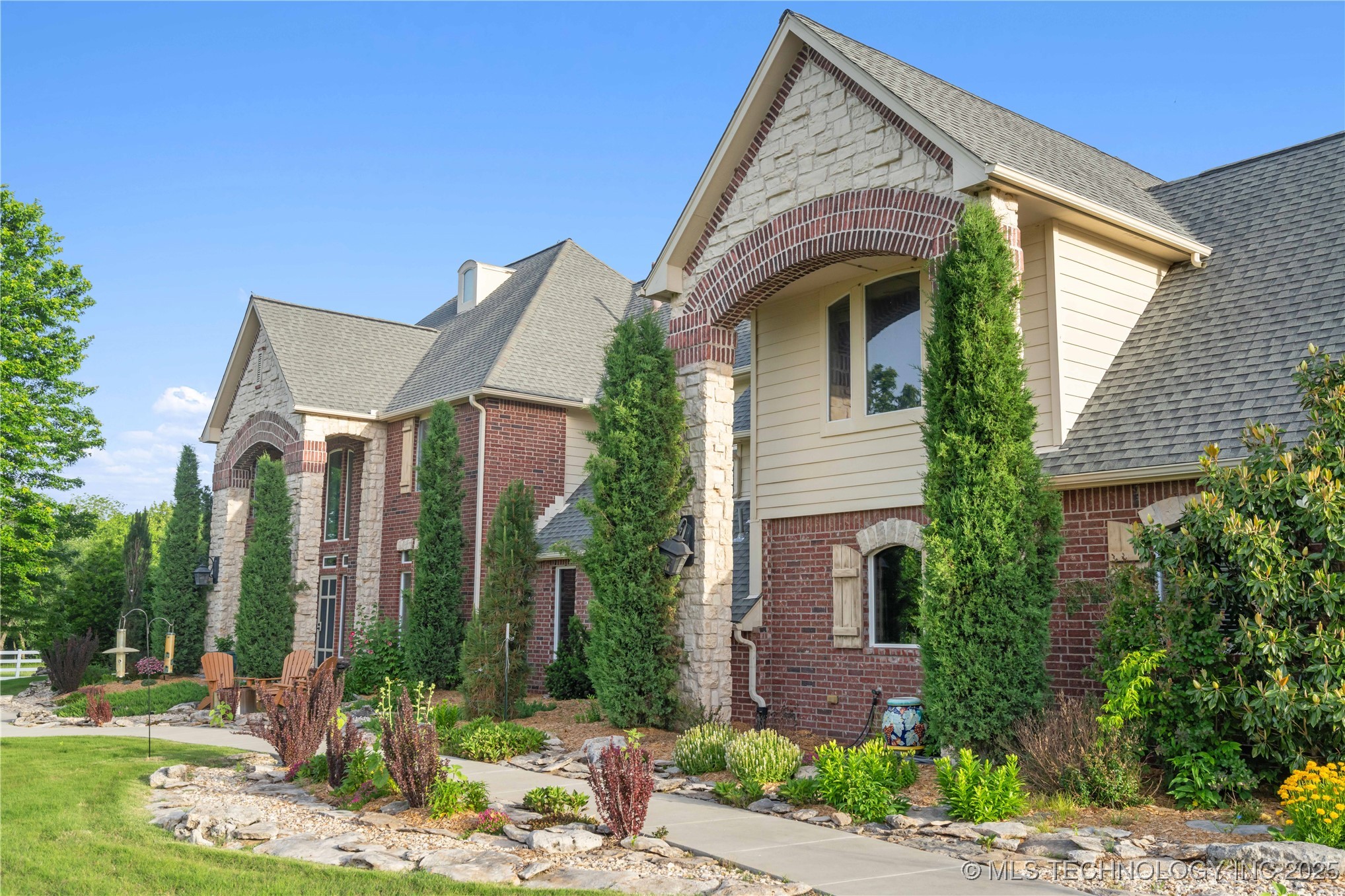 Bixby, Oklahoma, 74008, United States, 4 Bedrooms Bedrooms, ,5 BathroomsBathrooms,Residential,For Sale,1837310