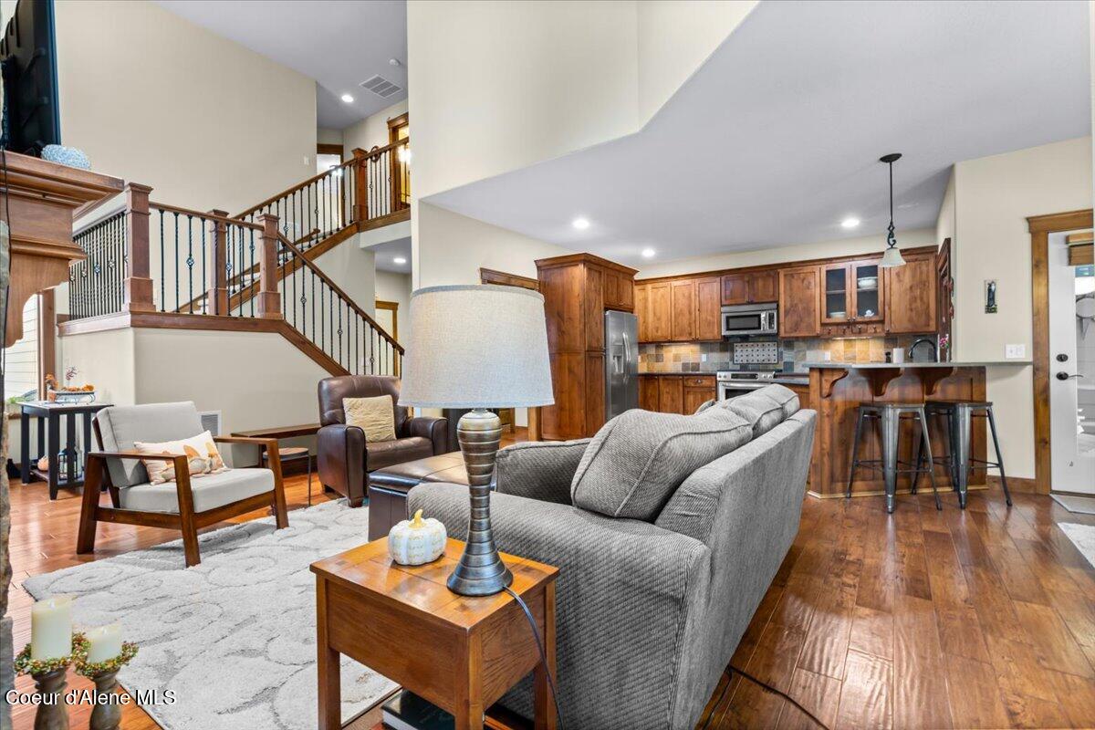 Hayden, Idaho, 83835, United States, 3 Bedrooms Bedrooms, ,3 BathroomsBathrooms,Residential,For Sale,1992408