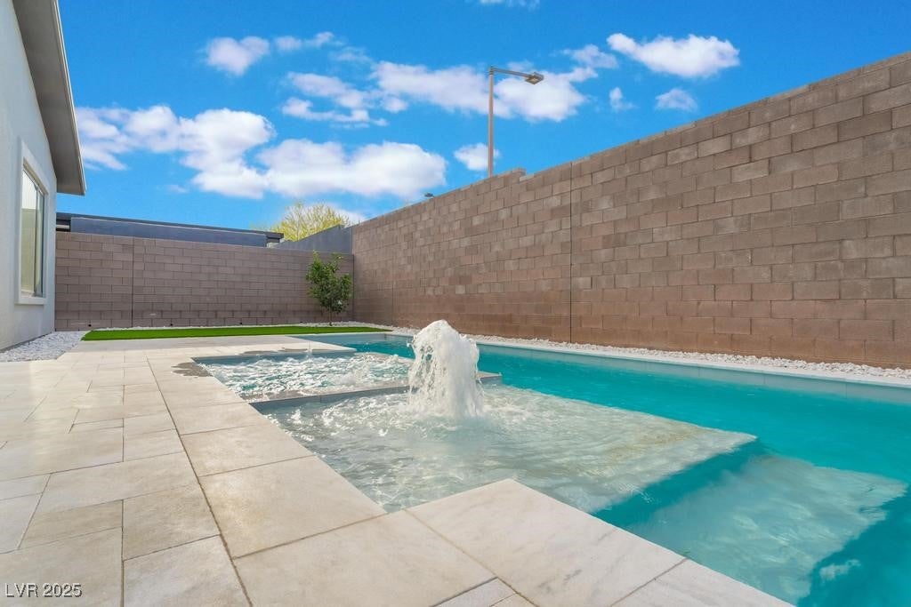 Las Vegas, Nevada, 89138, United States, 4 Bedrooms Bedrooms, ,4 BathroomsBathrooms,Residential,For Sale,1981768