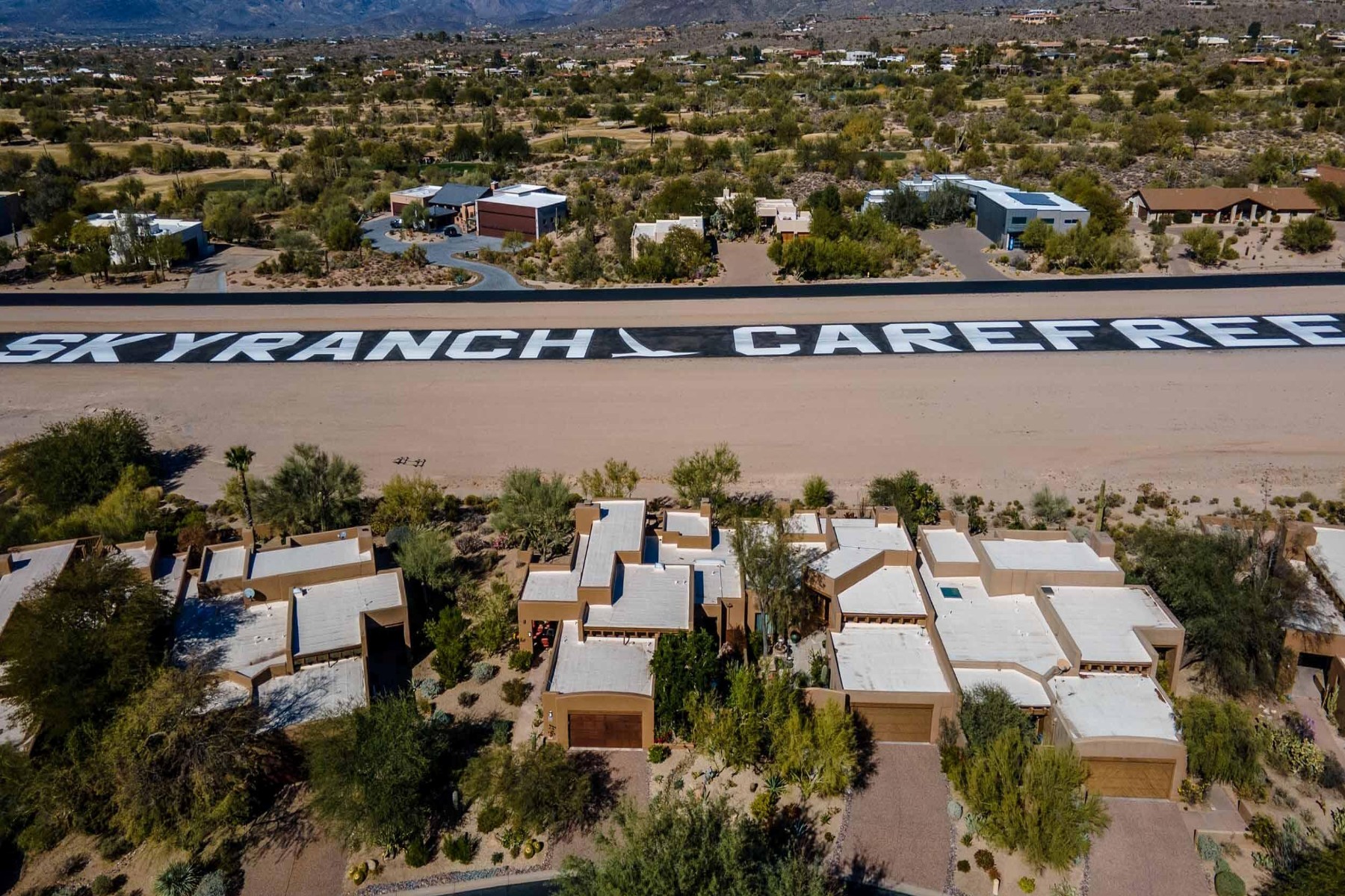  8502 E Cave Creek Road  Carefree, AZ - 物件實景