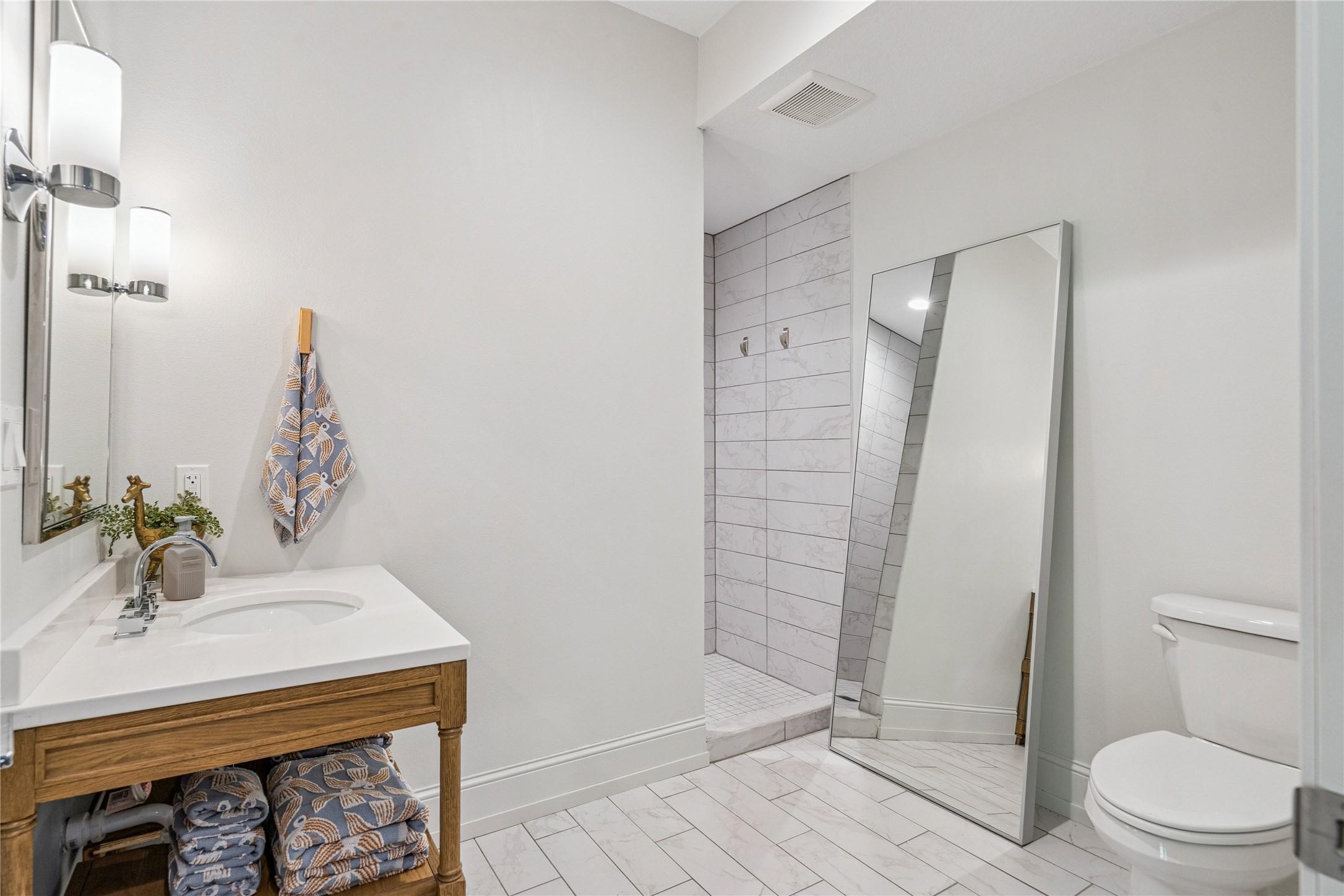 Polk City, Iowa, 50226, United States, 5 Bedrooms Bedrooms, ,5 BathroomsBathrooms,Residential,For Sale,1977083