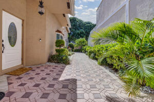 Delray Beach, Florida, 33483, United States, 3 Bedrooms Bedrooms, ,3 BathroomsBathrooms,Residential,For Sale,1979437