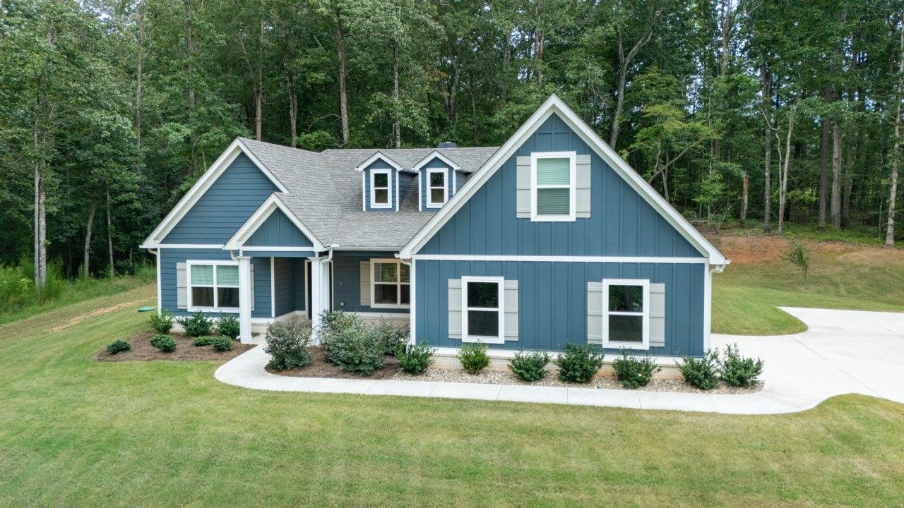 Moreland, Georgia, 30259, United States, 4 Bedrooms Bedrooms, ,3 BathroomsBathrooms,Residential,For Sale,1951198