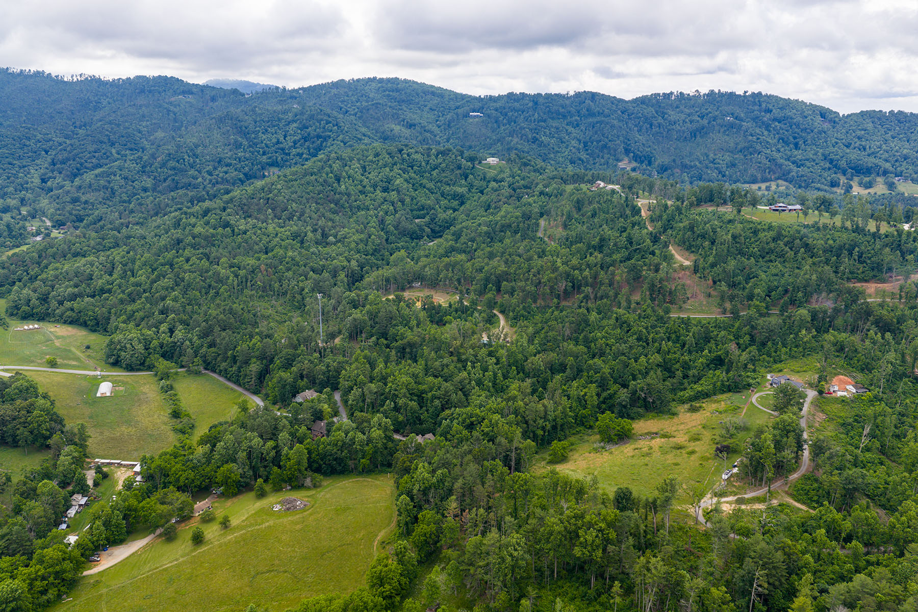  WEAVERVILLE - 物件實景