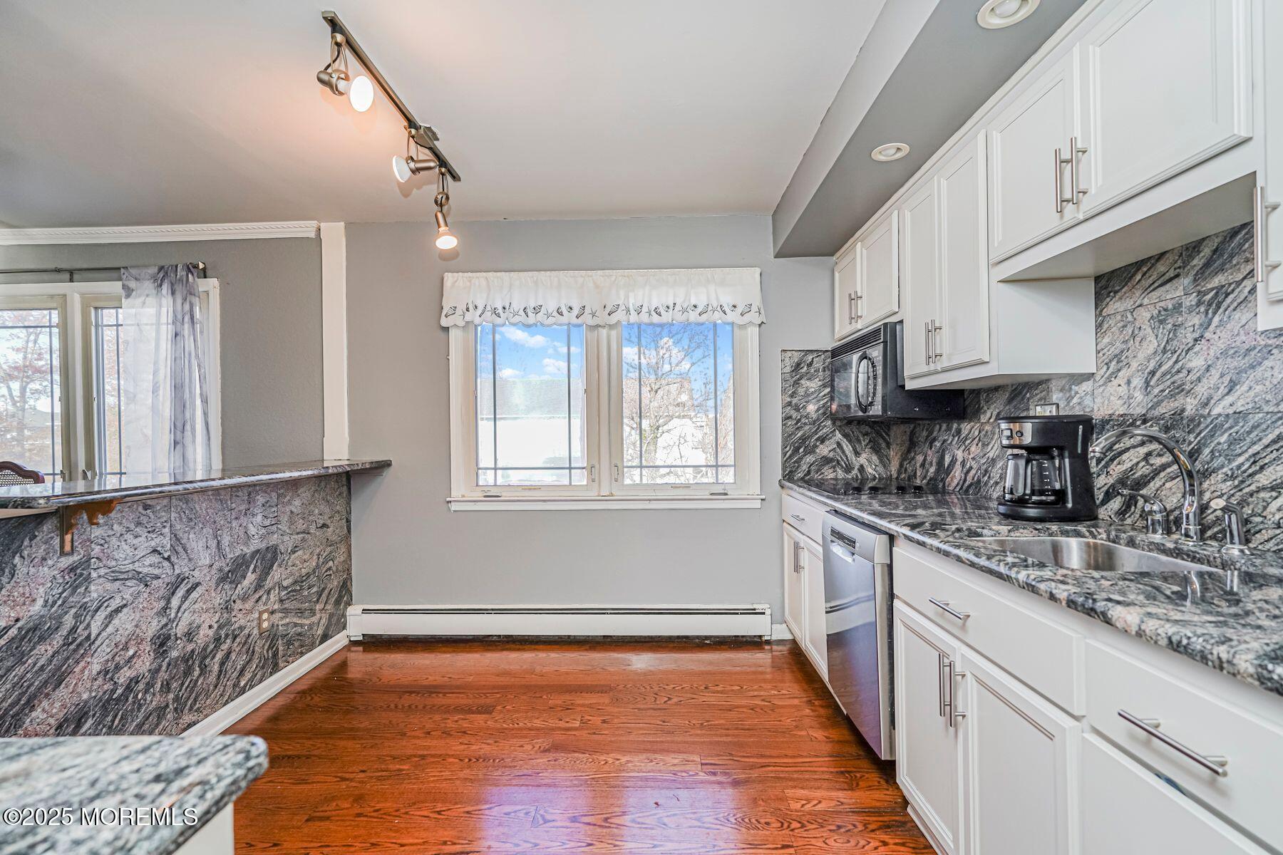 Brick, New Jersey, 08724, United States, 4 Bedrooms Bedrooms, ,2 BathroomsBathrooms,Residential,For Sale,2001945