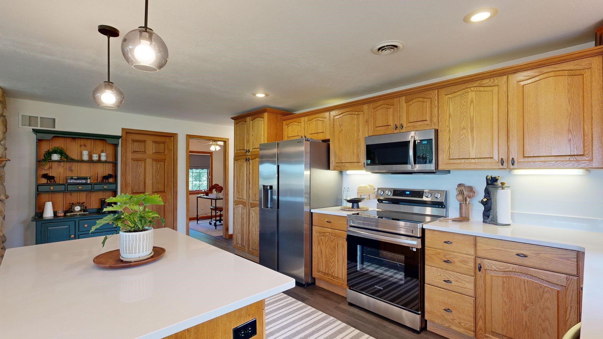 Hope, Michigan, 48628, United States, 6 Bedrooms Bedrooms, ,3 BathroomsBathrooms,Residential,For Sale,1923910