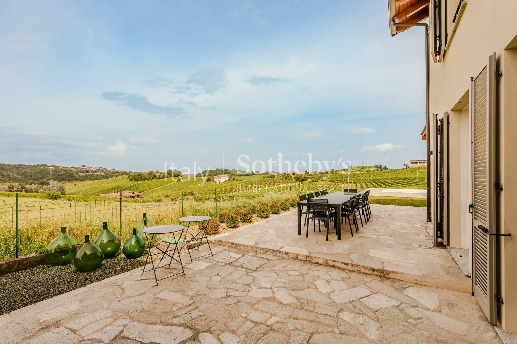  Elegant Villa amongst Nizza Monferrato