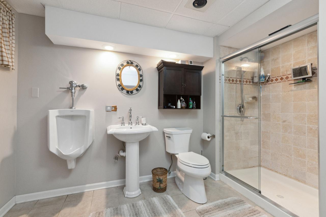 17815 Iroquois, Tinley Park, Illinois, 60477, United States, 5 Bedrooms Bedrooms, ,4 BathroomsBathrooms,Residential,For Sale,17815 Iroquois,1635581