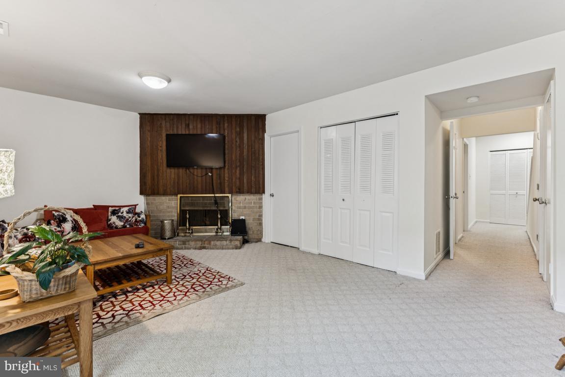 Fairfax, Virginia, 22032, United States, 3 Bedrooms Bedrooms, ,4 BathroomsBathrooms,Residential,For Sale,1980296