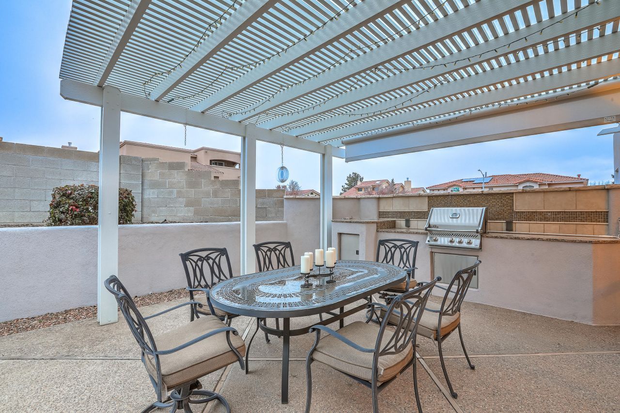 Albuquerque, New Mexico, 87112, United States, 4 Bedrooms Bedrooms, ,2 BathroomsBathrooms,Residential,For Sale,2002975