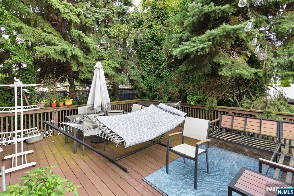 Lyndhurst, New Jersey, 07071, United States, 3 Bedrooms Bedrooms, ,2 BathroomsBathrooms,Residential,For Sale,1945012